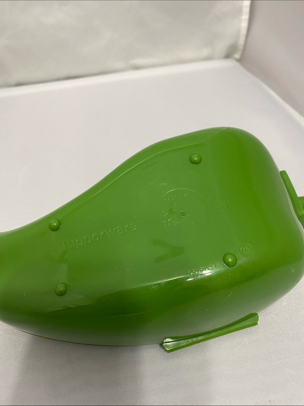 Tupperware Produce/Snack Container - Picture 5 of 16